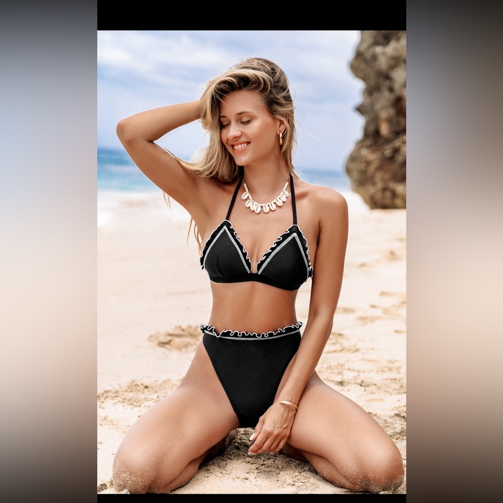 NWT - CUPSHE Bikini ✨ 🖤Medium top/Large bottoms